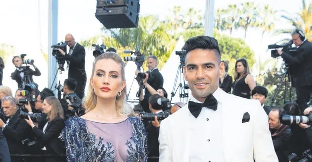 Falcao Ailesi para basıyor! Lorelei Taron gelen reklam tekliflerine kayıtsız kalmadı