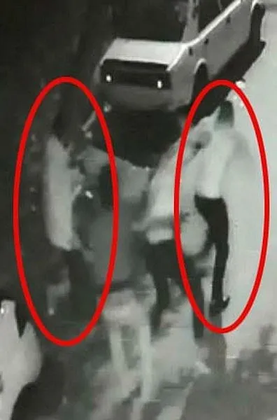 dugun-sonrasi-hesap-kavgasi-neden-sormadan-odedin-silahlar-cekildi-1635184023819.jpeg Düğün sonrası 'hesap' kavgası: Neden sormadan ödedin? Silahlar çekildi...-4