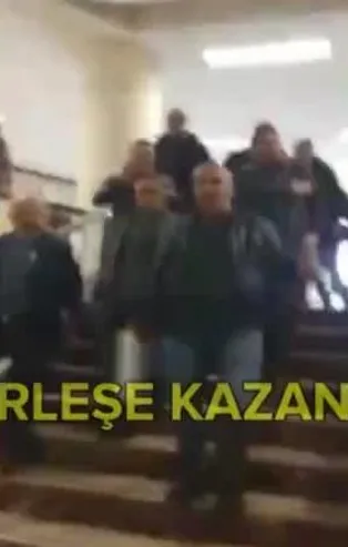 İşçiler Kadıköy Belediye binasını bastı
