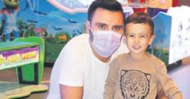 Alişan, önceki gün oğlu Burak ile birlikte Metropol İstanbul’da görüntülendi