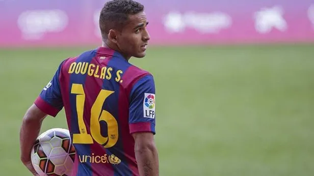 Galatasaray ile Beşiktaş Douglas için karşı karşıya!-2