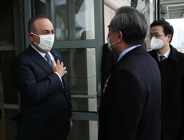 SON DAKİKA: Bakan Çavuşoğlu Çinli mevkidaşı Yi ile görüştü-2