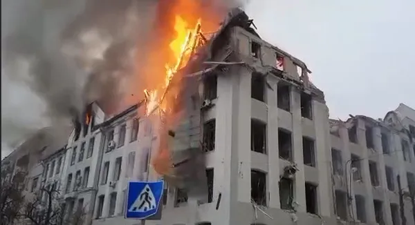 son-dakika-rusya-ukrayna-son-durum-dakika-dakika-rusya-ukrayna-savasi-bm-acikladi-13u-cocuk-en-az-136-sivil-ha-1646203220428.jpg Dakika dakika Rusya Ukrayna savaşı! 2. müzakere yapılacak mı? Zelenskiy, Kremlin... Kiev'de patlama sesleri...-7