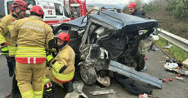 Düzce’de feci kaza! Lüks cip otoyolda otomobile arkadan çarptı: 3 kişi hayatını kaybetti 1’i bebek iki kişi yaralandı