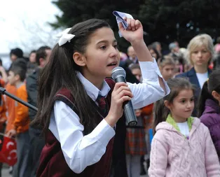 23 Nisan şiirleri! 23 Nisan ile ilgili kısa ve uzun ilkokul 2, 3, 4 kıtalık şiirler