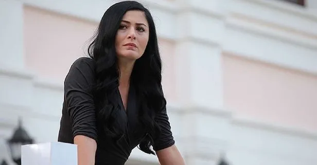 Deniz Çakır başörtü ayıbını kapatma derdine düştü - Takvim