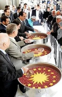 Cumhurbaşkanlığı 13 ilde aşure dağıtacak