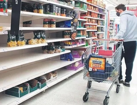 Bunlar da kar fırsatçıları! Raflar boşaldı fiyatlar dudak uçuklattı