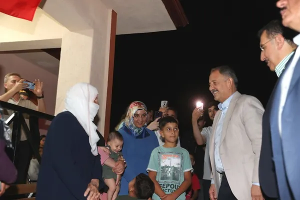 Son dakika: Çevre, Şehircilik ve İklim Değişikliği Bakanı Mehmet Özhaseki: Deprem konutları 9 şiddetindeki depreme dayanıklı yapılıyor-8