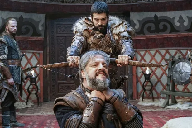 Kuruluş Osman 41. bölümde yeni dönem başlıyor: 'Kozmik Oda' açılıyor! Osman Bey, Dündar Bey’i nasıl cezalandıracak?-3