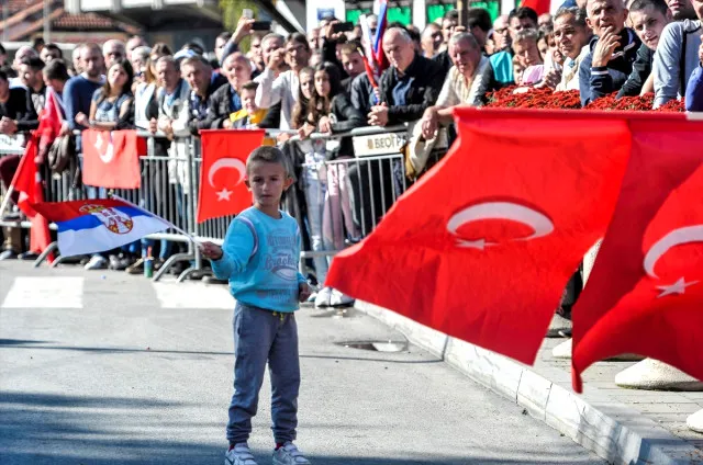 Erdoğan Sırbistan'da konuşurken, FETÖ yuhalandı-5