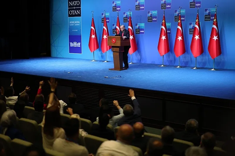 kulliyeden-dunyaya-f-35-mesaji-baskan-erdogan-bizi-izlemeye-devam-edin-1783534957309.jpeg Külliye'den dünyaya F-35 mesajı! Başkan Erdoğan: Bizi izlemeye devam edin-10