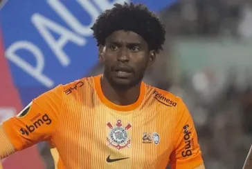 Beşiktaş'a 2 metrelik kaleci transferi! Eldivenler Hugo Souza'nın olacak