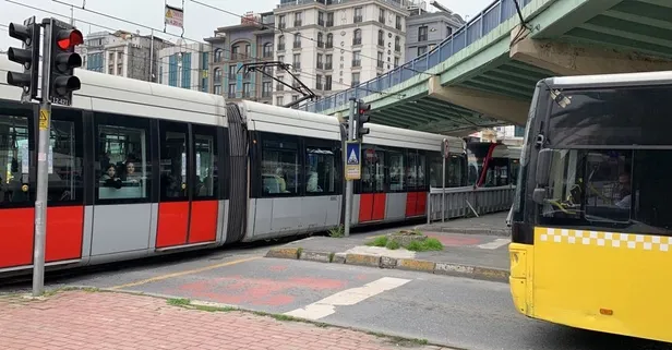 Son dakika: Aksaray'da İETT tramvaya çarptı! Seferler durdu