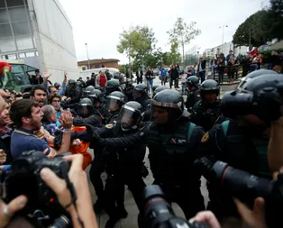 İspanya adım adım iç savaşa yürüyor! Sandıklara el koymaya başladılar