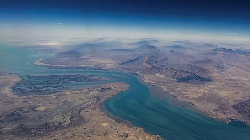 enerjiyi-fuze-vurdu-bu-isten-abd-zarar-gorur-1772606442835.jpeg Enerjiyi füze vurdu: Bu işten ABD zarar görür!-5