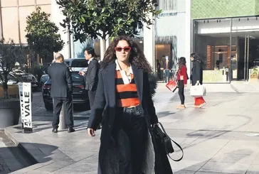 Telaşlı güzel gözlerden kayboldu