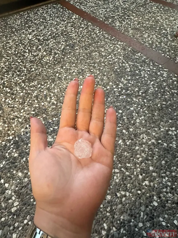 Bursa'da sağanak hayatı felç etti! Ev, iş yeri, AVM otoparkı ve metroları su bastı... Taşan Nilüfer Çayı'ndan ceset çıktı - 30