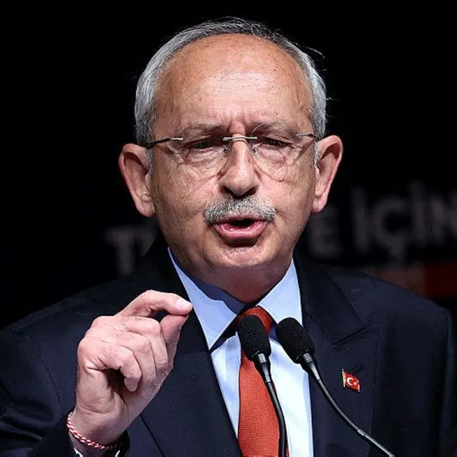 Kemal Kılıçdaroğlunun tutarsız siyaseti: Basmadığı tuş kalmadı! İkinci tur için milliyetçiliği seçti...