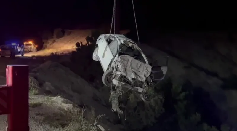 depremzedelerin-otomobillerini-kopyalayan-vicdansiz-sebeke-cokertildi-hasarli-deprem-araclariyla-milyonluk-vur-1776150217517.jpeg Depremzedelerin otomobillerini kopyalayan vicdansız şebeke çökertildi | Hasarlı deprem araçlarıyla milyonluk vurgun-4