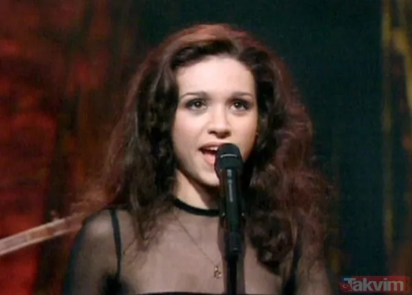 Görenin nutku tutuldu! 1997'de Eurovision'a katılan Şebnem Paker yıllar sonra ortaya çıktı! Adeta gençleşti! “46 yaşında olamazsınız...” - 2