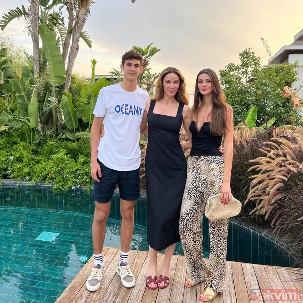 Kızılcık Şerbeti’nin yıldızı Demet Şener’in akrabası çıktı! Demet Şener ilk kez konuştu: “Küçüklükten beri...” - 15