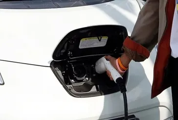 Dünya elektrikli araçlara karşı ayakta