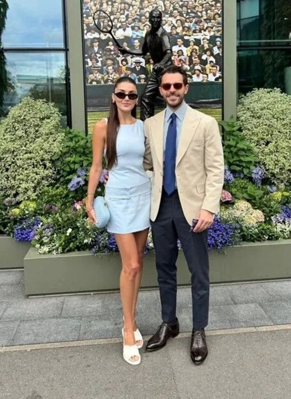 Sabancılara yeni gelin geliyor! Hande Erçel ve Hakan Sabancı ikinci yıl dönümlerini kutladı - 7