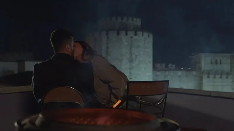 inci-tanelerinde-sah-mat-edecek-ayrilik-azem-icin-yolun-sonu-geldi-veda-girdabi-1713868886555.jpeg Azem için yolun sonu geldi! İnci Taneleri'nde şah mat edecek ayrılık; Veda girdabı...-7