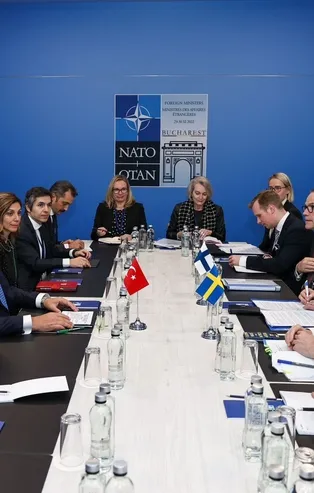 Bükreş'te 'üçlü muhtıra' zirvesi! Bakan Çavuşoğlu: Beklentilerimizi vurguladık