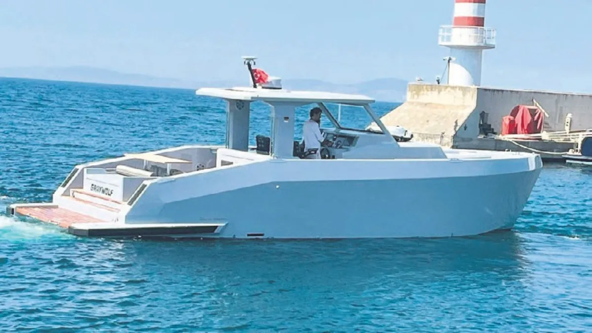 Kıvanç Tatlıtuğ’un arkadaşının yatına çarpan kuru yük gemisinde çarpma izi ortaya çıktı: Kaptan tutuklandı