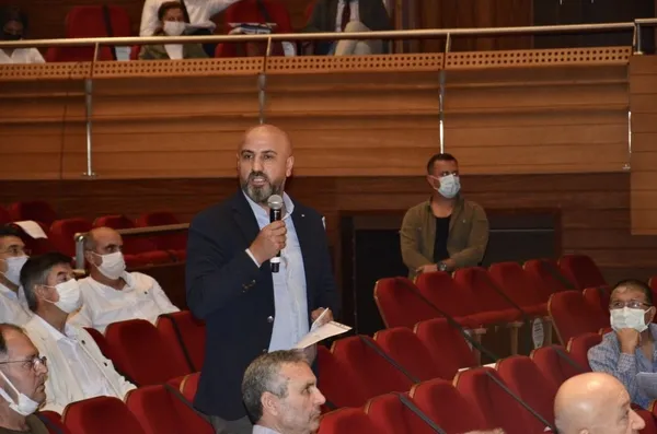 grand-plaza-kara-delik-gibi-maaslari-bile-odeyemeyen-chpli-izmir-buyuksehir-belediyesi-ses-yarismasina-milyonl-1642149803116.jpg Grand Plaza kara delik gibi! Maaşları bile ödeyemeyen CHP'li İzmir Büyükşehir Belediyesi ses yarışmasına milyonlarca lira gömdü-2