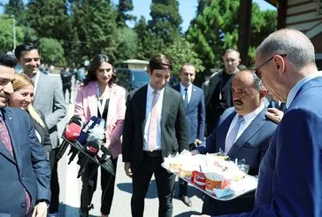 Erdoğan’dan basına dondurma ikramı