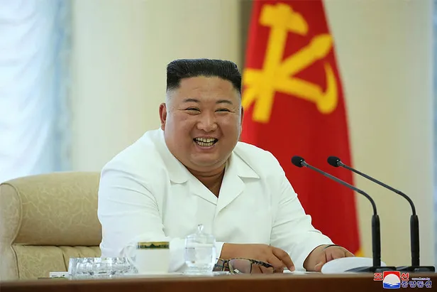 Kuzey Kore Lideri Kim Jong-un’un planı ortaya çıktı! Gemilere doldurup milyonlar kazanıyor!-6