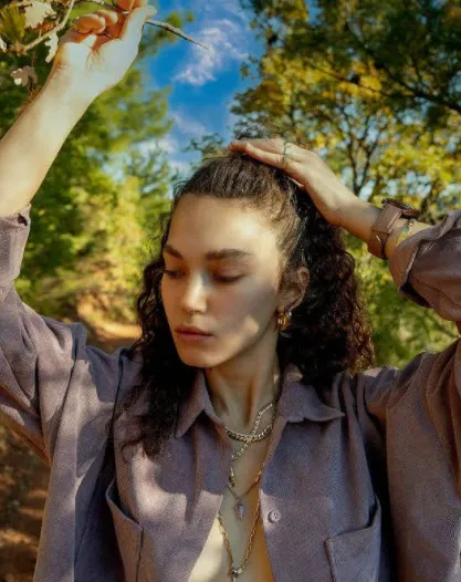 Melisa Şenolsun yine cüretkar sınır tanımıyor! Bu kez mayosula suda uyku pozunu paylaştı şimdi 'geceyle yüz yüze...'-5