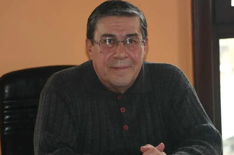 "Annem öldü yine de sahneye çıktım" demişti... Guinness rekoru adayı oyuncu Zihni Göktay 81 yaşında hayatını kaybetti: Cenaze töreni detayları belli oldu-10
