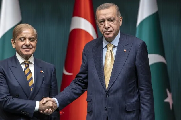 Pakistan Başbakanı Şerif, resmi ziyaret kapsamında yarın Türkiye'ye gelecek