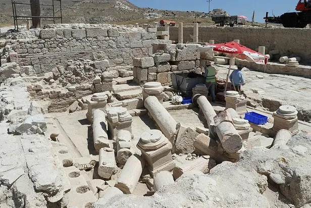 Denizli'deki tarihi keşif: 2 bin yıllık umumi tuvalet turizme kazandırılacak-1