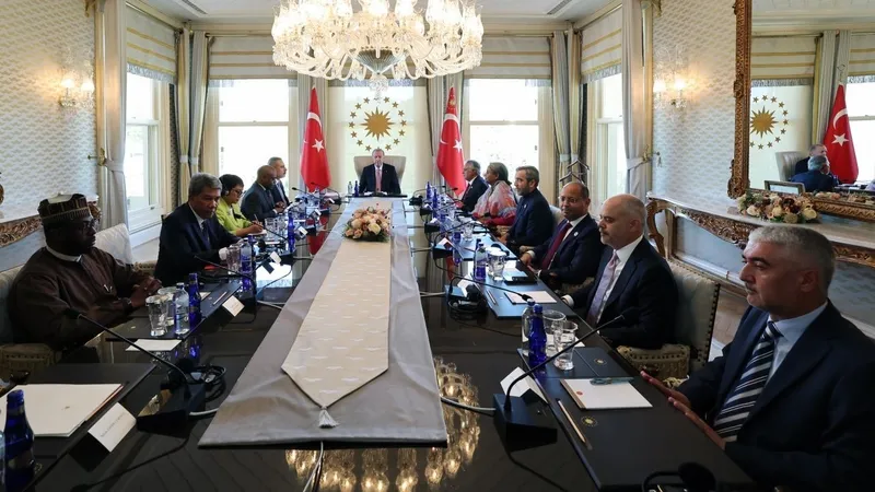 baskan-erdogan-vahdettin-koskunde-d-8-ekonomik-isbirligi-teskilati-disisleri-bakanlarini-kabul-etti-1717858767875.jpeg