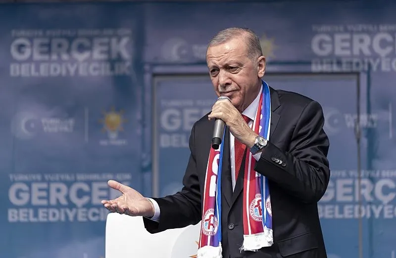 Başkan Erdoğan'dan CHP ve DEM'e gönderme: Talimat Kandil'den uygulama İstanbul ve Ankara'da! | Emeklilere mesaj | TOKAT MİTİNGİ-3