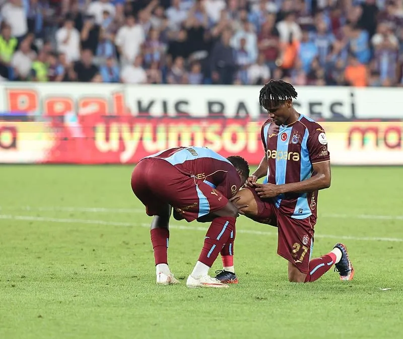 spor-yazarlari-trabzonspor-genclerbirligi-macini-yorumladi-1788761753722.jpeg Spor yazarları Trabzonspor'u yorumladı: "Gecenin parlayan yıldızı"-5