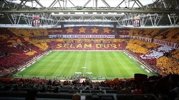 Galatasaray'dan 3 boyutlu koreografi şöleni-19