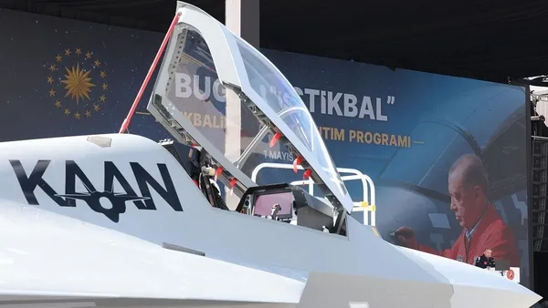 milli-muharip-ucak-kaanin-pilotu-konustu-hedefimiz-yeni-nesil-ucagimizin-2023-sonunda-veya-2024-basinda-ucmasi-1682961525422.jpeg Milli Muharip Uçak Kaan'ın pilotu konuştu: "Hedefimiz yeni nesil uçağımızın 2023 sonunda veya 2024 başında uçmasını sağlamak"-6