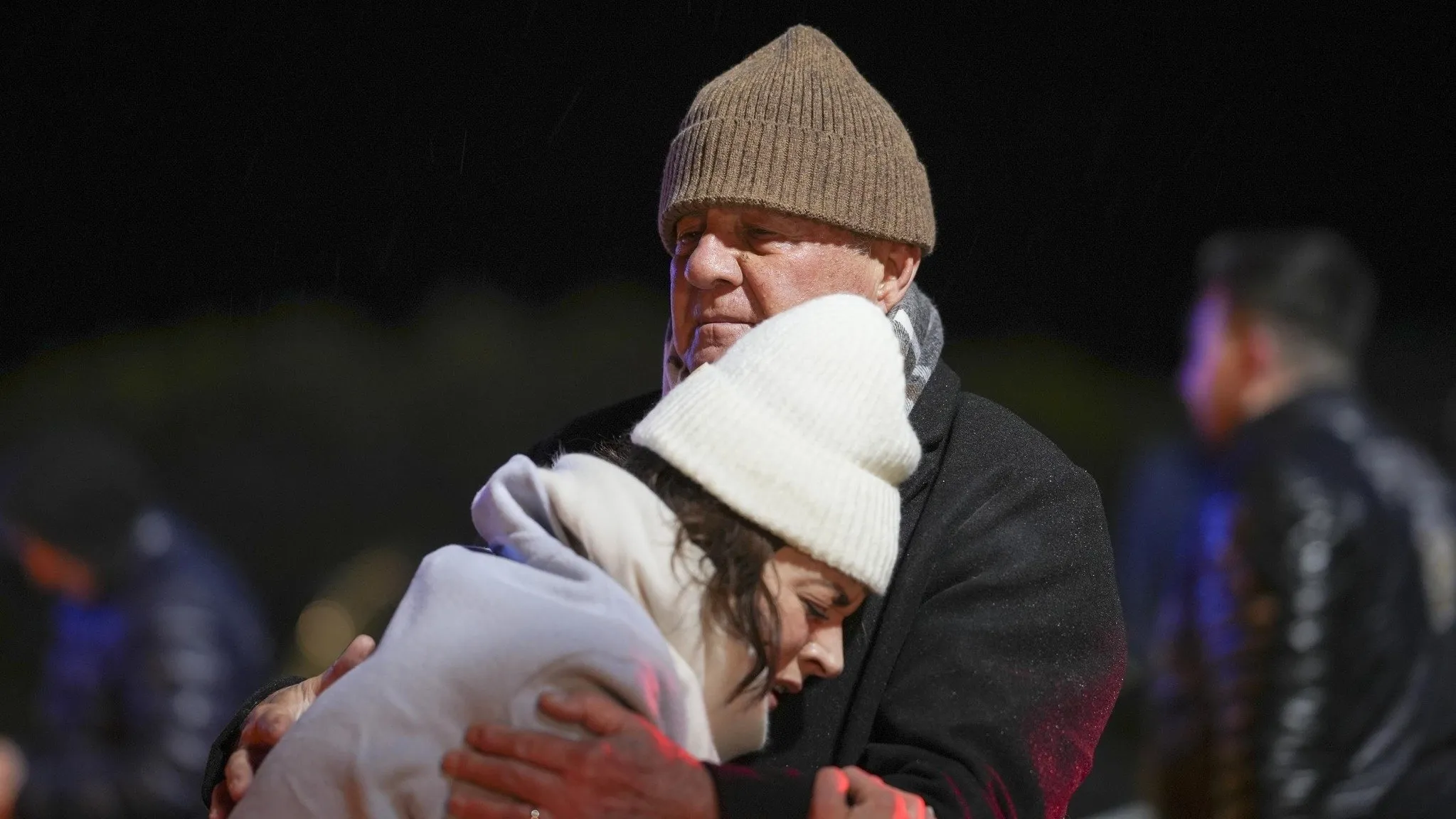 Başka Bir Gün'ün Haluk'u Avni Yalçın bakın hangi ünlü oyuncunun babası çıktı! Meğer Uzak Şehir'in yıldızının... - 5