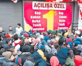 1 liralık izdiham