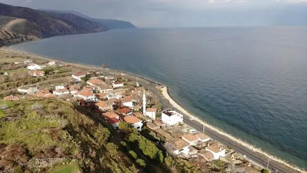 111-yildir-uyuyordu-bu-canavar-her-an-gun-yuzune-cikabilir-tekirdagin-o-mahallesi-diken-ustunde-1698956142165.jpeg Tekirdağ'ın o mahallesi diken üstünde! 111 yıldır uyuyordu! Bu canavar her an gün yüzüne çıkabilir-2