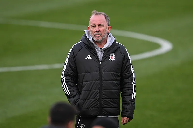 Beşiktaş'ta 1 ayrılık 3 transfer! - 1