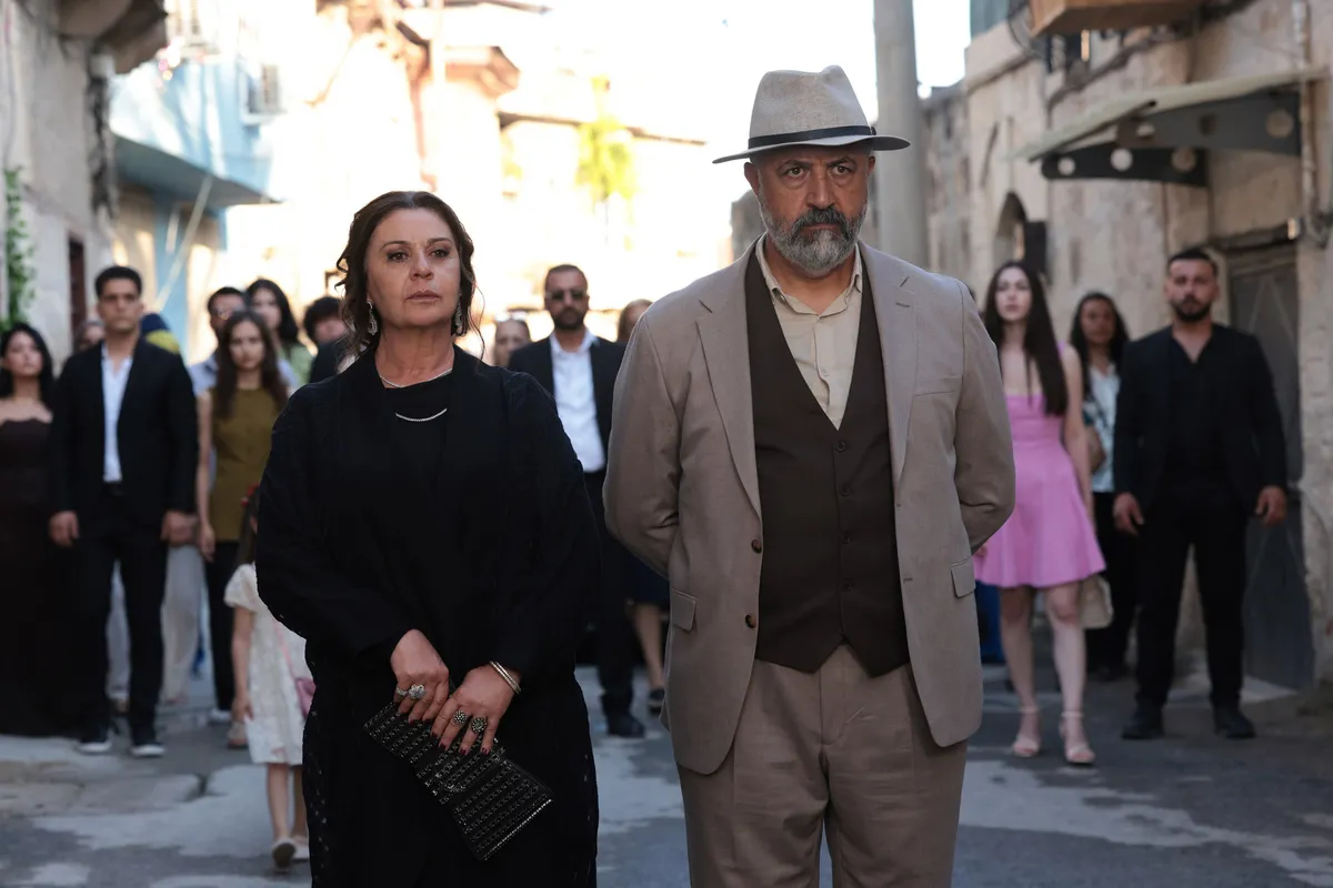 1782286085766.jpg 'Mercan Köşk' dizisinden ilk kareler geldi! Kubilay Aka ve Hafsanur Sancaktutan'lı iddialı yapım yeni sezonda atv'de-3