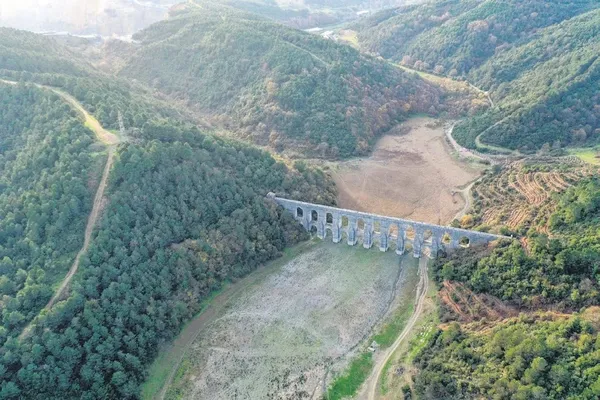 kuruyoruz-1608927822245.jpeg Kuruyoruz! Alibeyköy Barajı’nda sular çekilince Mağlova Kemeri ortaya çıktı-1
