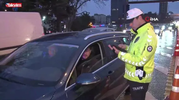 Kadıköy’de dronlu denetimde 8 sürücüye ceza